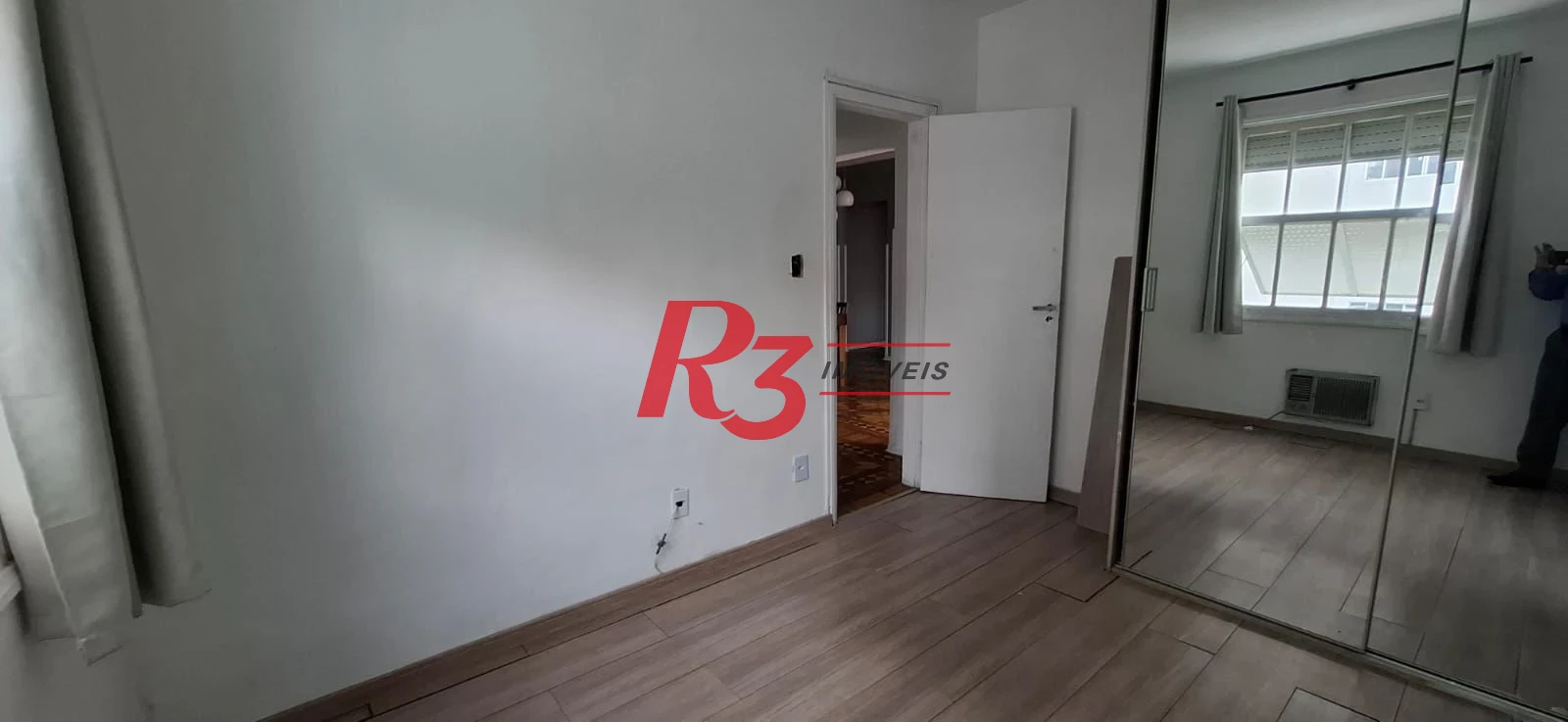 Apartamento com 2 dormitórios à venda, 76 m² por R$ 375.000,00 - Encruzilhada - Santos/SP