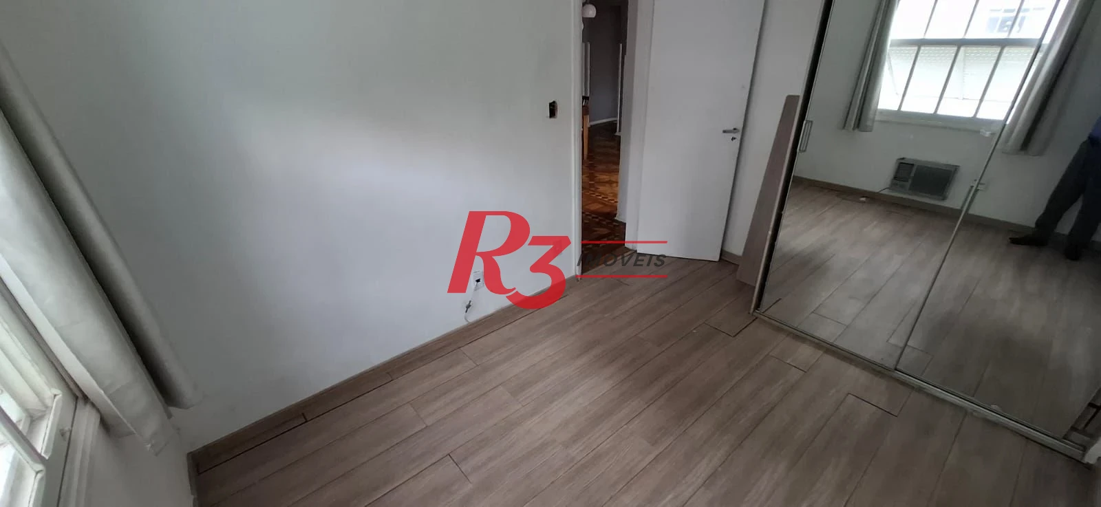 Apartamento com 2 dormitórios à venda, 76 m² por R$ 375.000,00 - Encruzilhada - Santos/SP
