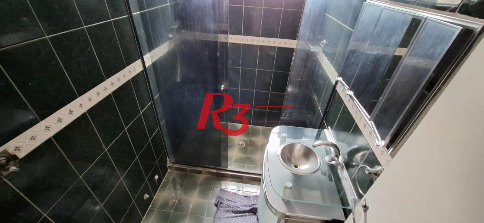 Apartamento com 2 dormitórios à venda, 76 m² por R$ 375.000,00 - Encruzilhada - Santos/SP