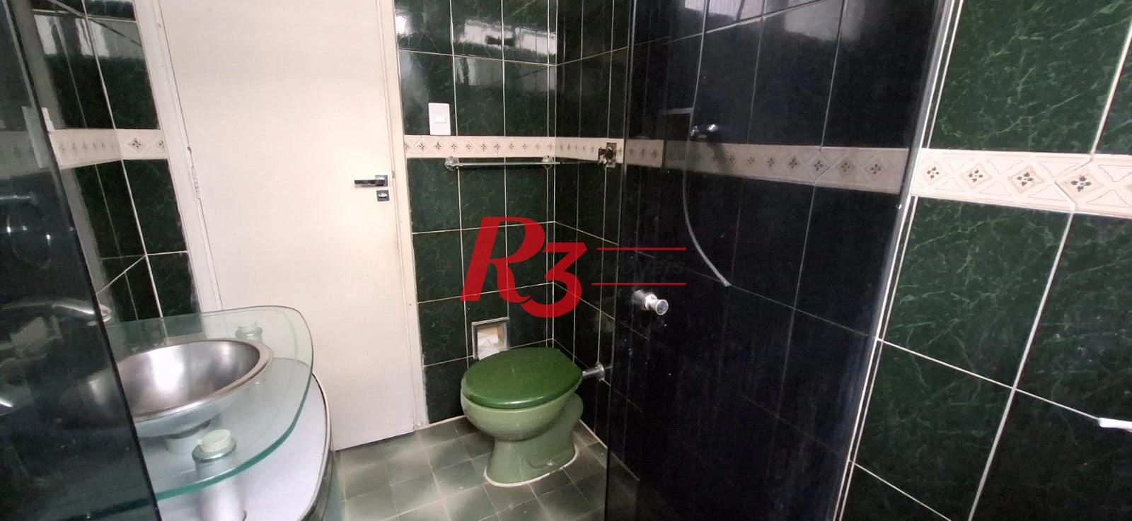 Apartamento com 2 dormitórios à venda, 76 m² por R$ 375.000,00 - Encruzilhada - Santos/SP