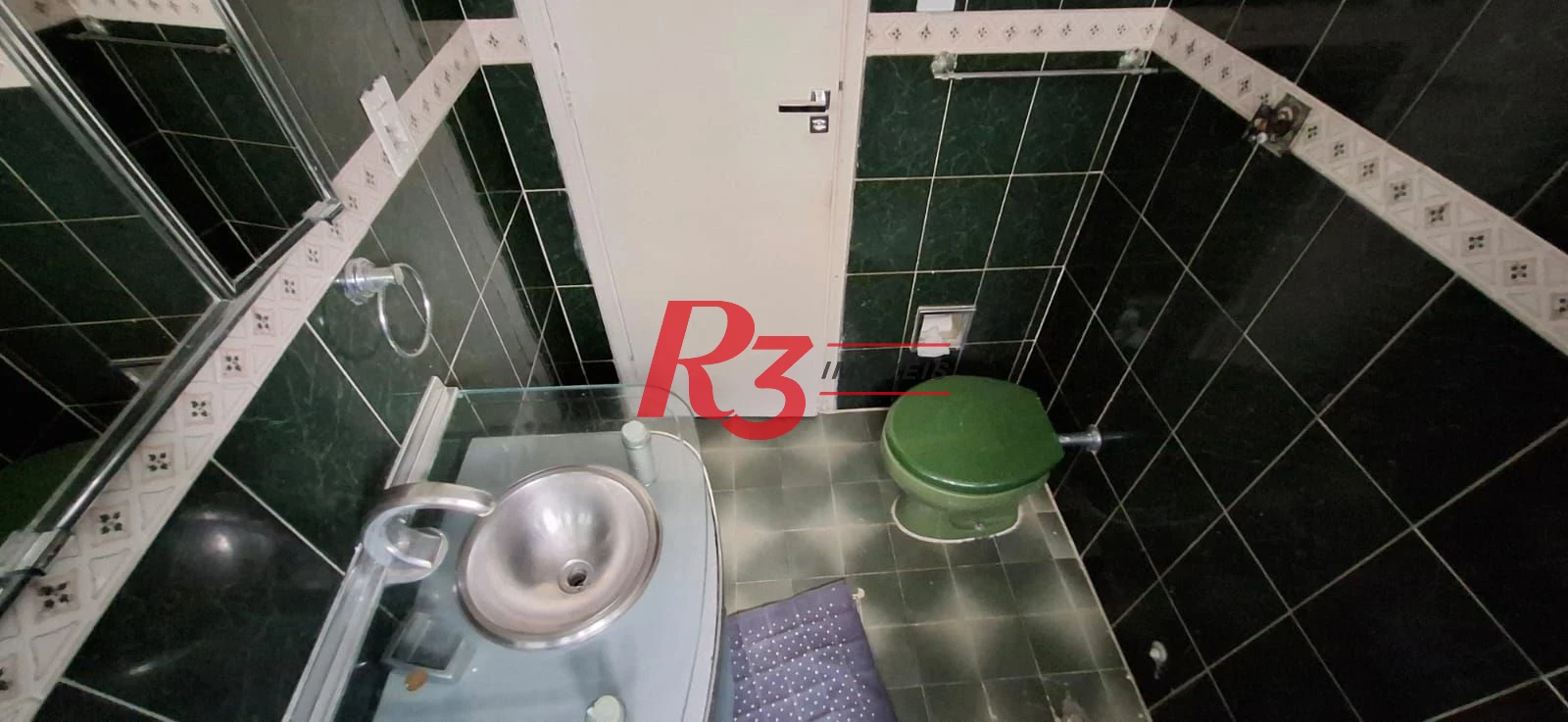 Apartamento com 2 dormitórios à venda, 76 m² por R$ 375.000,00 - Encruzilhada - Santos/SP