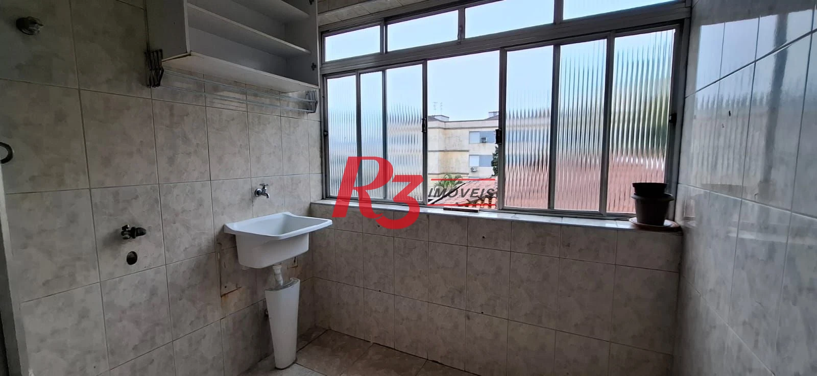 Apartamento com 2 dormitórios à venda, 76 m² por R$ 375.000,00 - Encruzilhada - Santos/SP