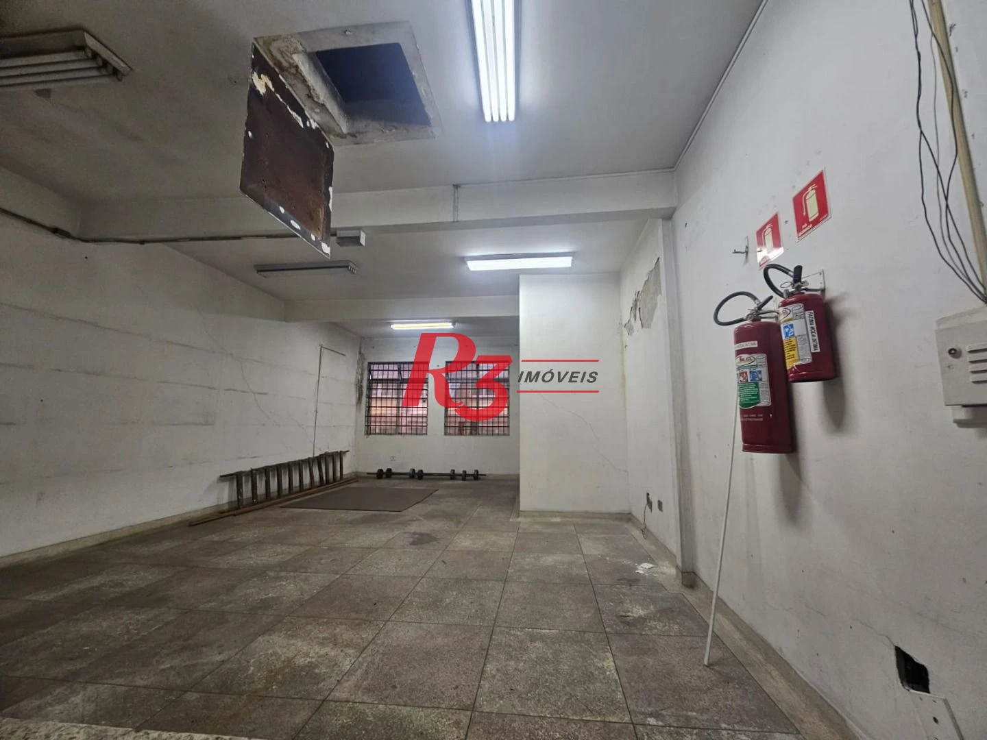 Prédio Comercial para Alugar | Centro de Santos – Rua Martim Afonso