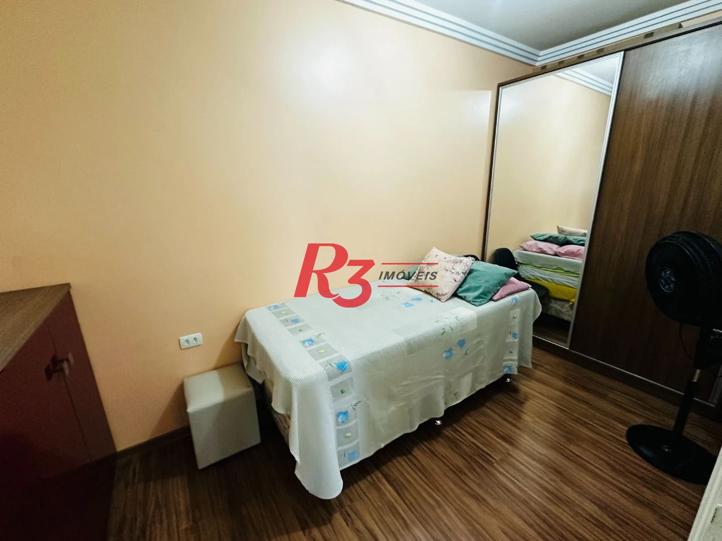 Apartamento com 3 dormitórios à venda, 112 m² por R$ 700.000,00 - Embaré - Santos/SP