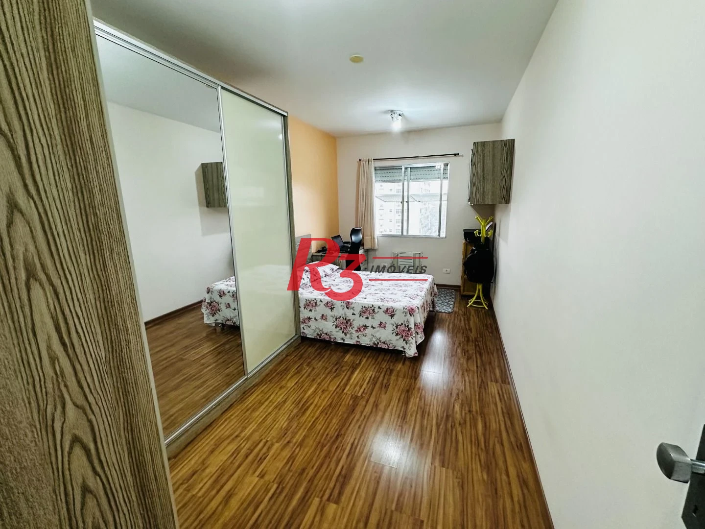 Apartamento com 3 dormitórios à venda, 112 m² por R$ 700.000,00 - Embaré - Santos/SP
