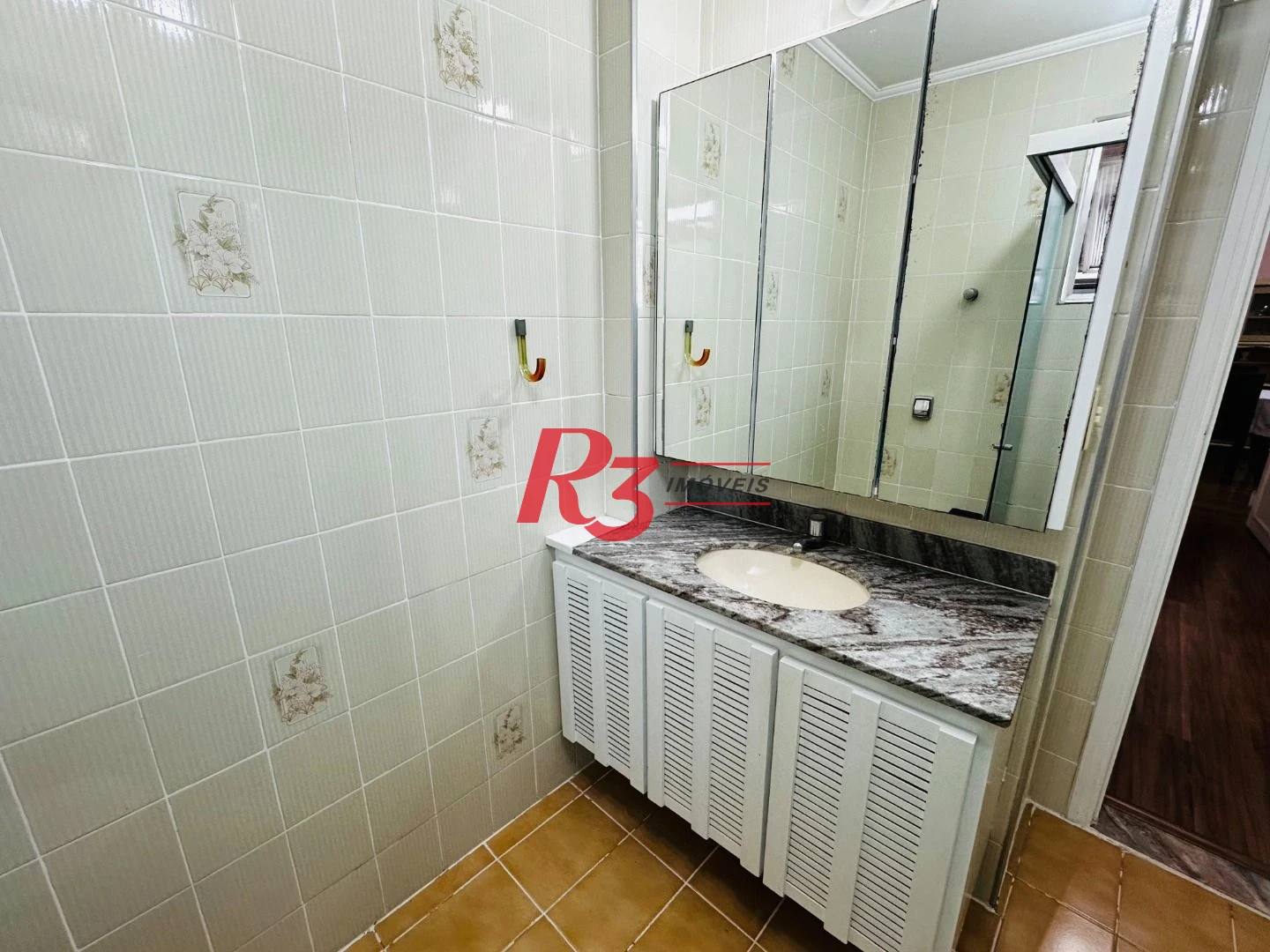 Apartamento com 3 dormitórios à venda, 112 m² por R$ 700.000,00 - Embaré - Santos/SP