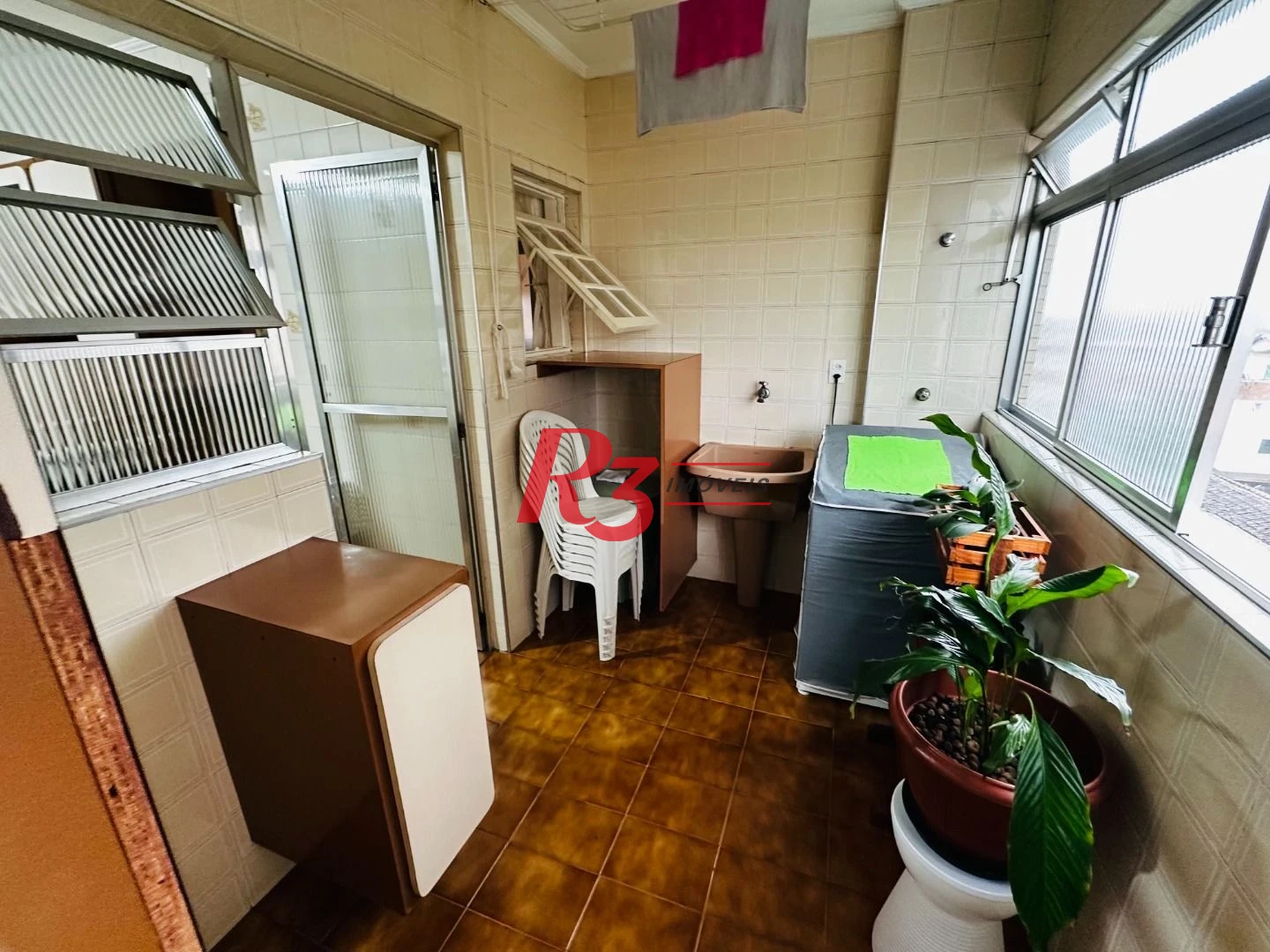 Apartamento com 3 dormitórios à venda, 112 m² por R$ 700.000,00 - Embaré - Santos/SP