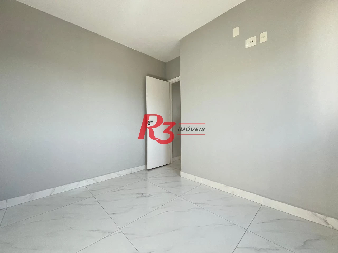 Apartamento com 2 dormitórios à venda, 52 m² por R$ 305.000,00 - Morro de Nova Cintra - Santos/SP