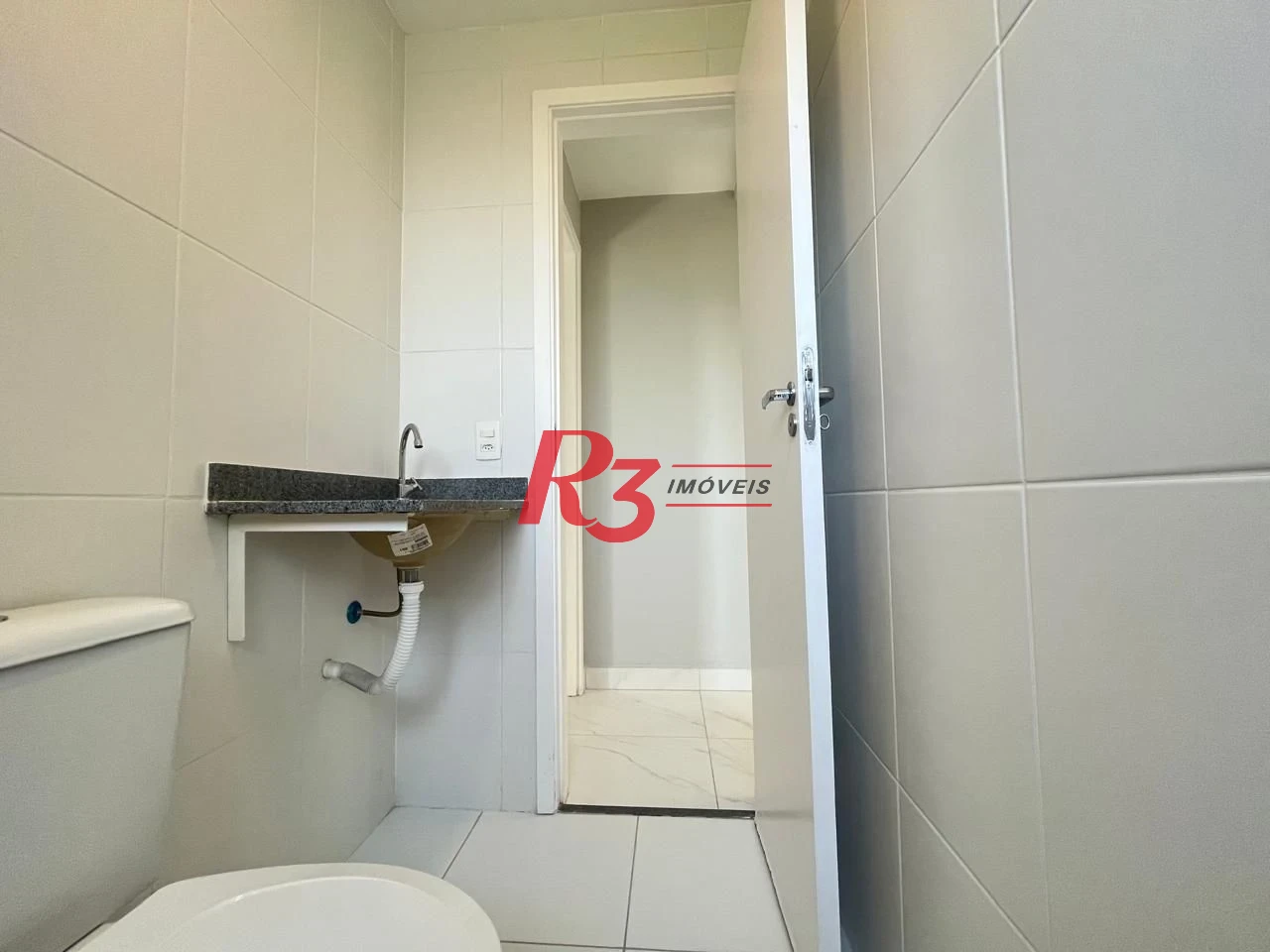 Apartamento com 2 dormitórios à venda, 52 m² por R$ 305.000,00 - Morro de Nova Cintra - Santos/SP