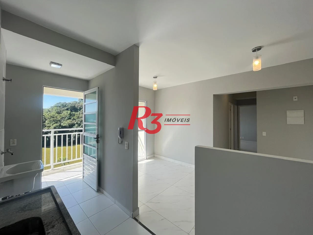 Apartamento com 2 dormitórios à venda, 52 m² por R$ 305.000,00 - Morro de Nova Cintra - Santos/SP