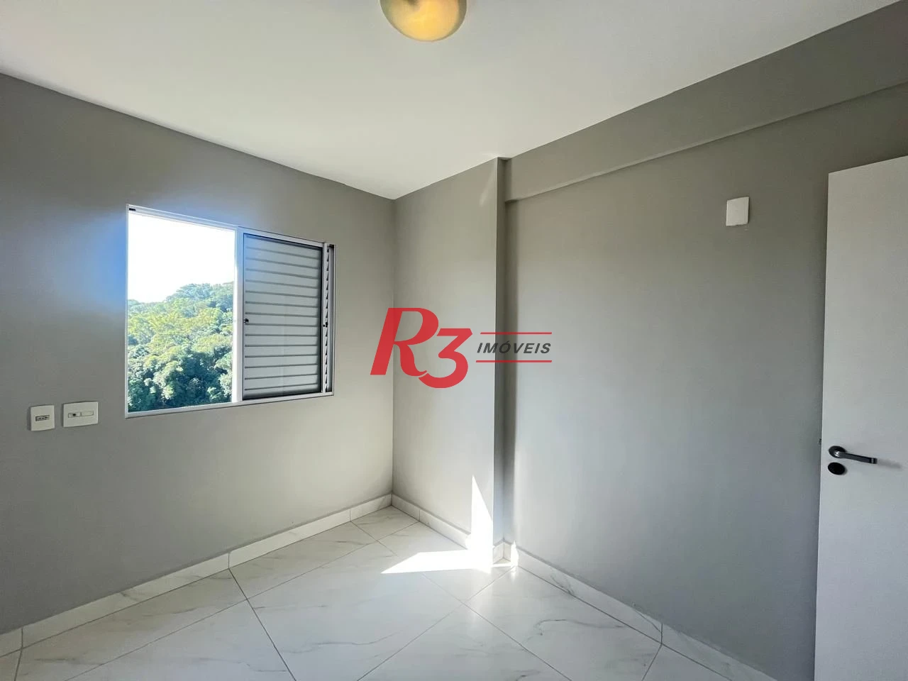 Apartamento com 2 dormitórios à venda, 52 m² por R$ 305.000,00 - Morro de Nova Cintra - Santos/SP