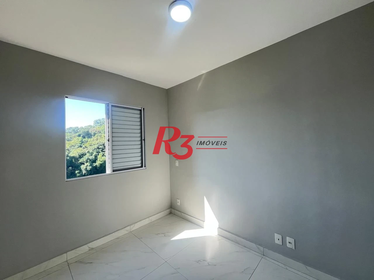 Apartamento com 2 dormitórios à venda, 52 m² por R$ 305.000,00 - Morro de Nova Cintra - Santos/SP