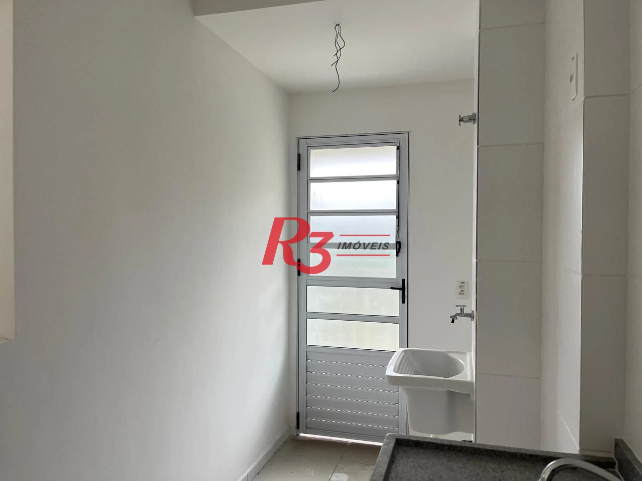 Apartamento com 3 dormitórios à venda, 65 m² por R$ 377.000,00 - Morro de Nova Cintra - Santos/SP
