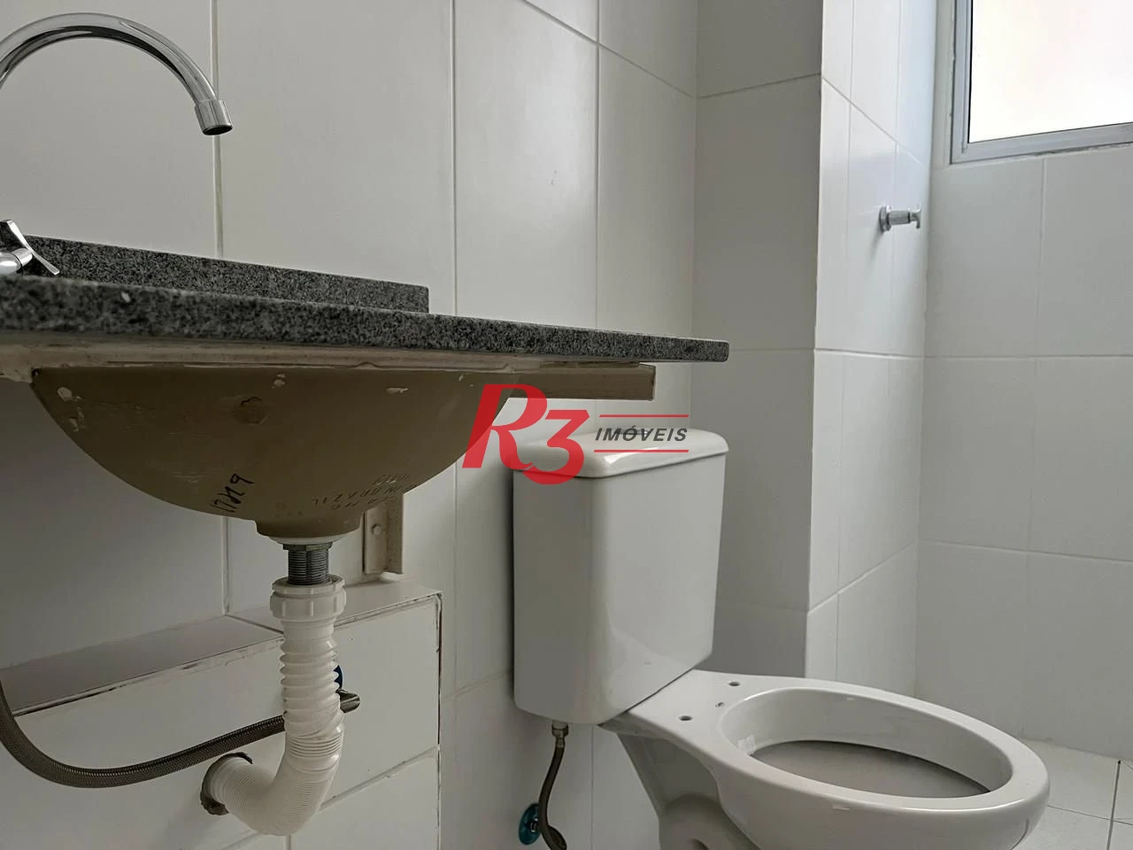 Apartamento com 3 dormitórios à venda, 65 m² por R$ 377.000,00 - Morro de Nova Cintra - Santos/SP