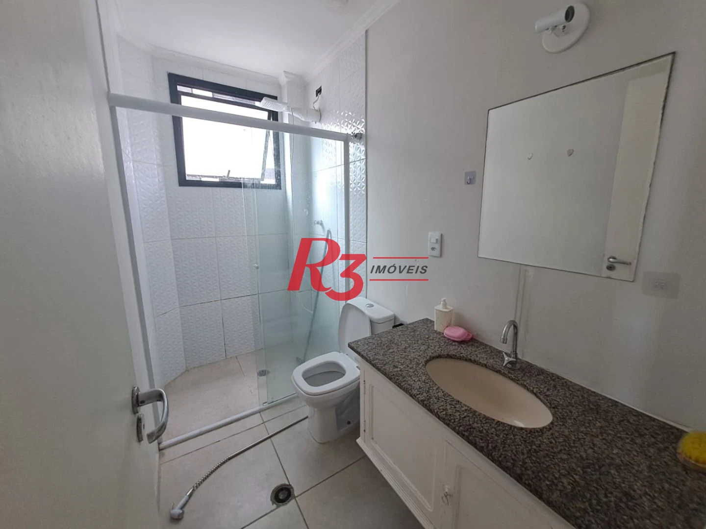Apartamento com 3 dormitórios à venda, 142 m² por R$ 555.000,00 - Vila Assunção - Praia Grande/SP