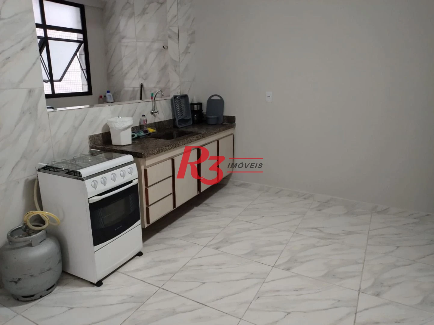 Apartamento com 3 dormitórios à venda, 142 m² por R$ 555.000,00 - Vila Assunção - Praia Grande/SP