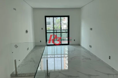 SOBREPOSTA ALTA NA PONTA DA PRAIA - 3 DORM 1 SUÍTE - CHURRASQIERA E VARANDA