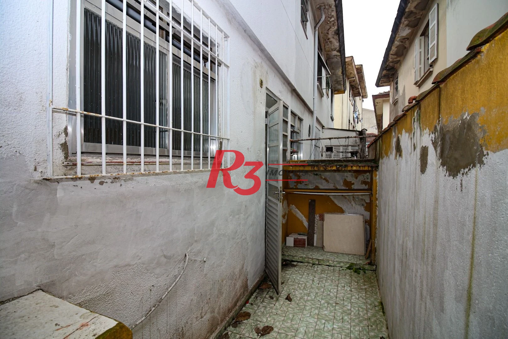 Casa com 2 dormitórios à venda, 72 m² por R$ 300.000,00 - Vila Matias - Santos/SP