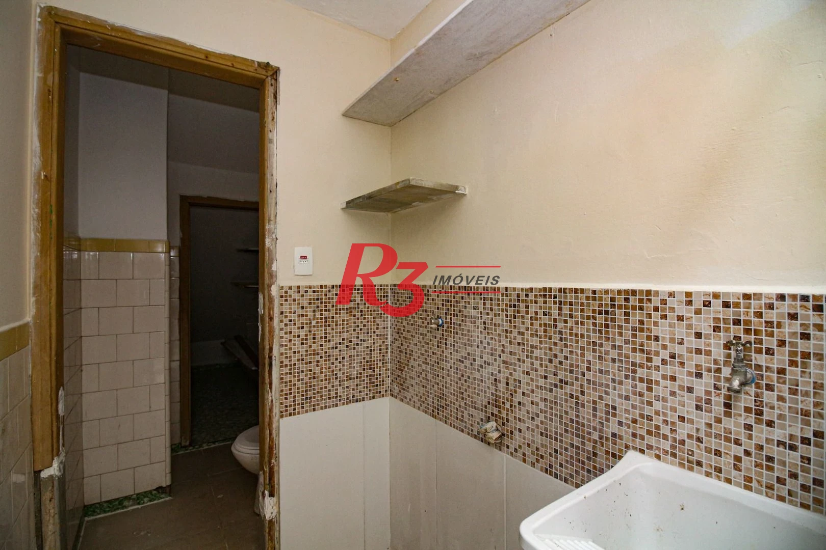 Casa com 2 dormitórios à venda, 72 m² por R$ 300.000,00 - Vila Matias - Santos/SP