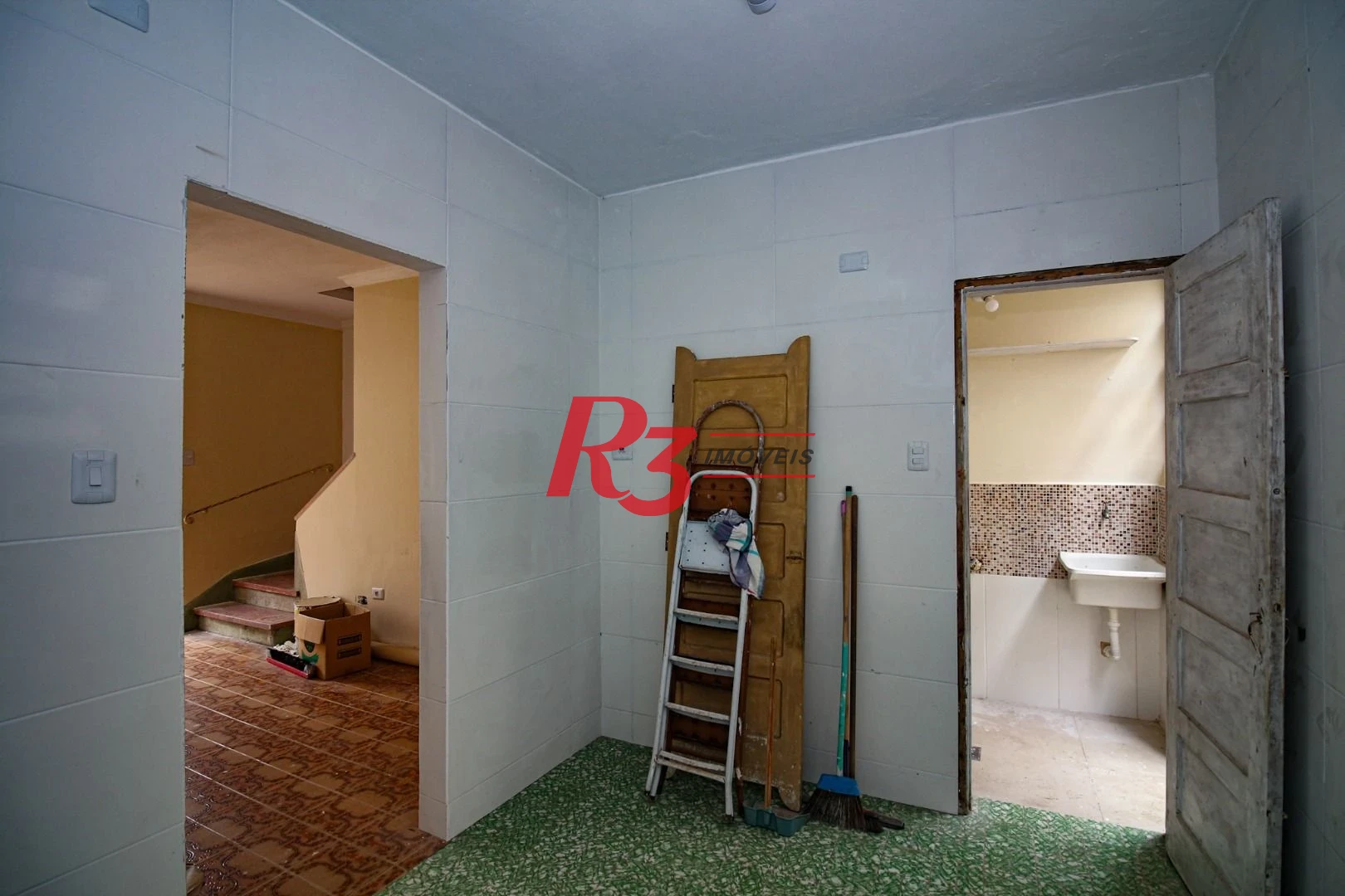 Casa com 2 dormitórios à venda, 72 m² por R$ 300.000,00 - Vila Matias - Santos/SP