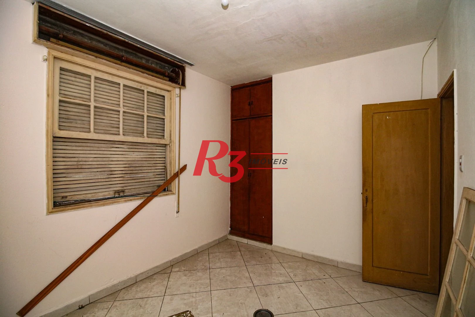 Casa com 2 dormitórios à venda, 72 m² por R$ 300.000,00 - Vila Matias - Santos/SP