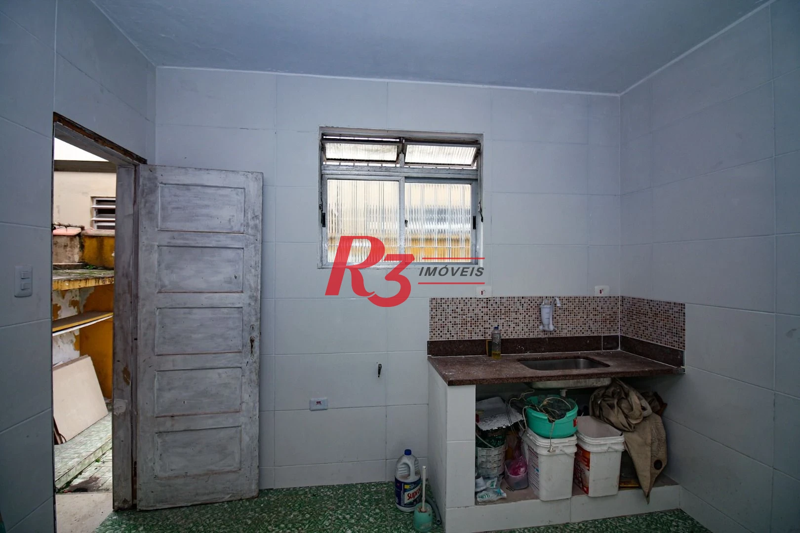 Casa com 2 dormitórios à venda, 72 m² por R$ 300.000,00 - Vila Matias - Santos/SP