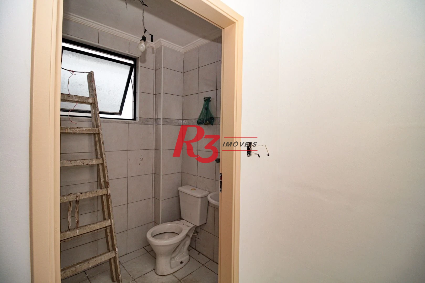 Sala à venda, 104 m² por R$ 247.000,00 - Vila Matias - Santos/SP