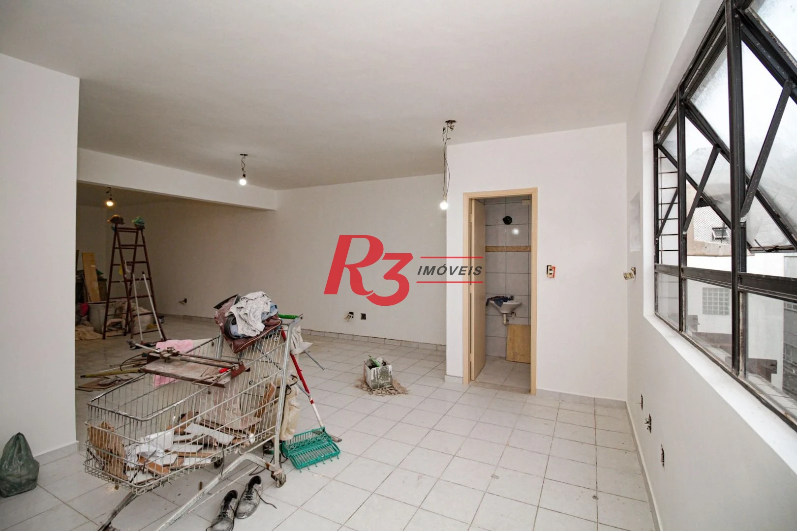 Sala à venda, 104 m² por R$ 247.000,00 - Vila Matias - Santos/SP