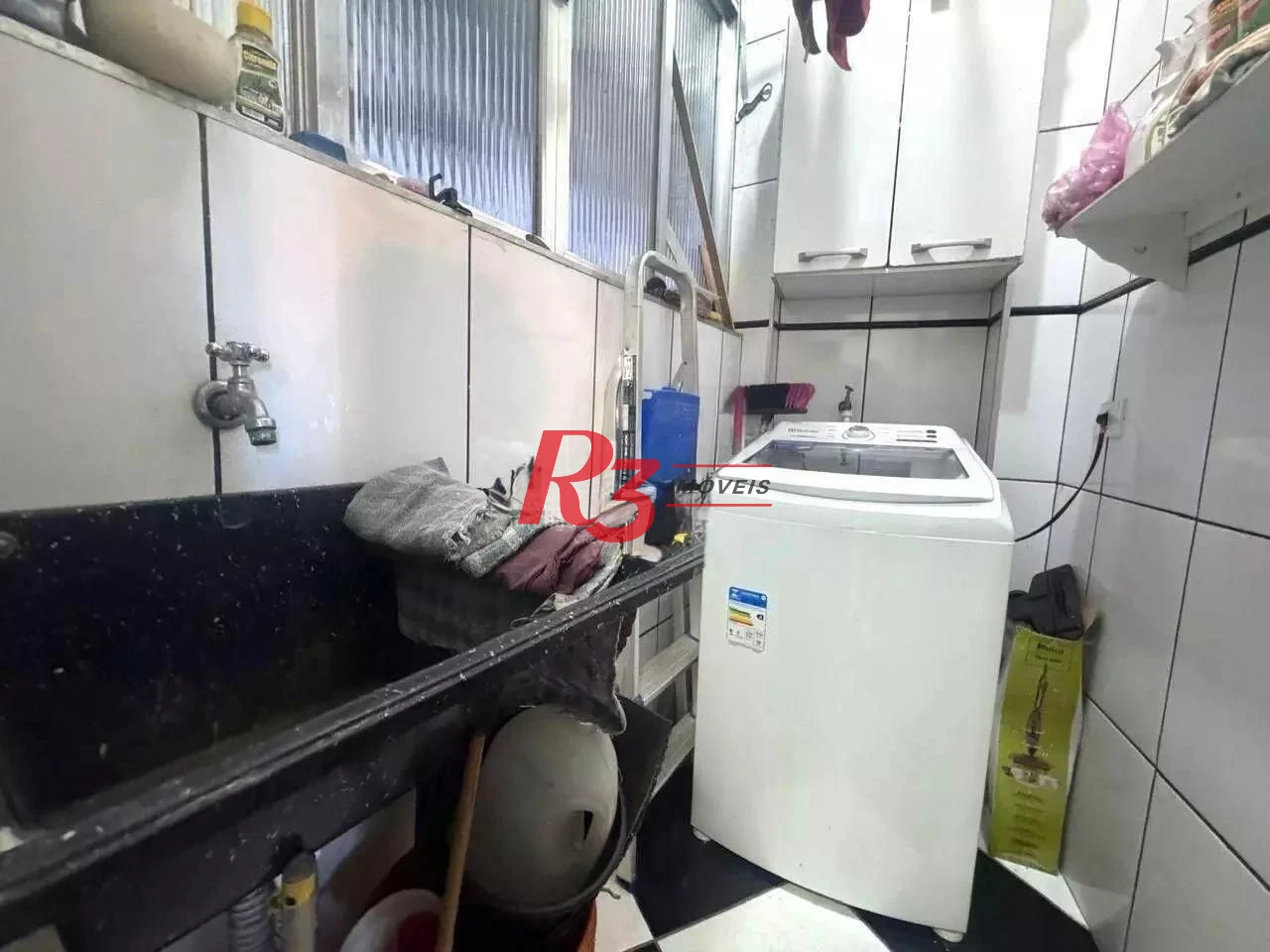 Apartamento com 2 dormitórios à venda, 68 m² por R$ 300.000,00 - José Menino - Santos/SP