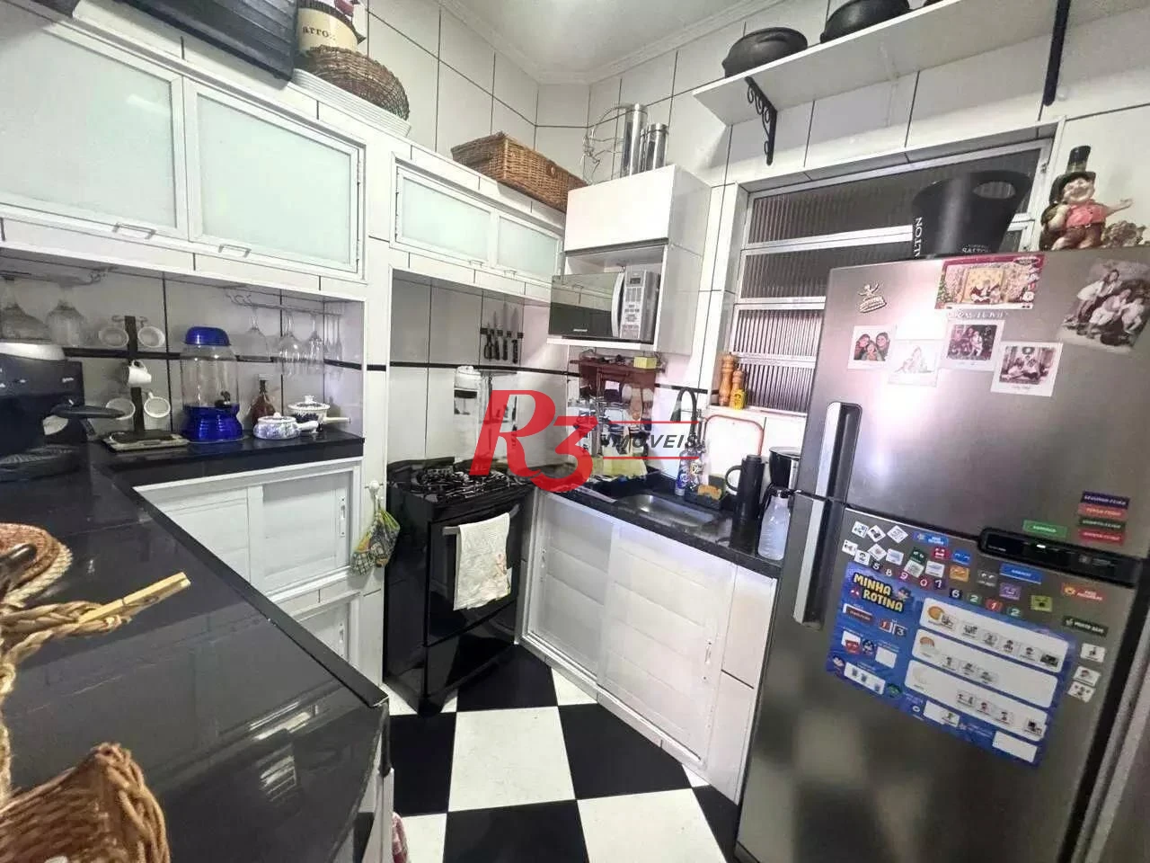 Apartamento com 2 dormitórios à venda, 68 m² por R$ 300.000,00 - José Menino - Santos/SP