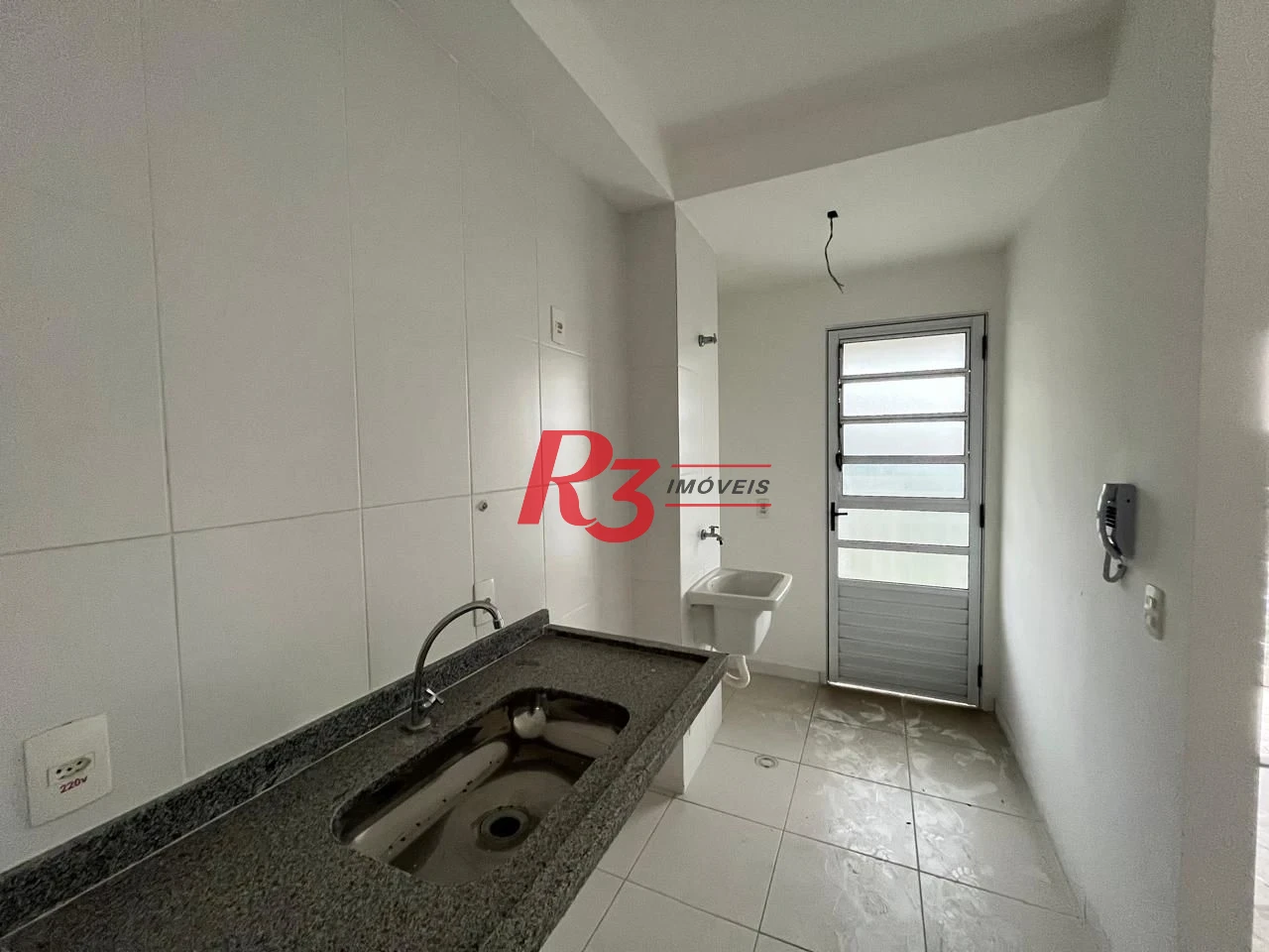 Apartamento com 2 dormitórios à venda, 52 m² por R$ 320.000,00 - Morro de Nova Cintra - Santos/SP