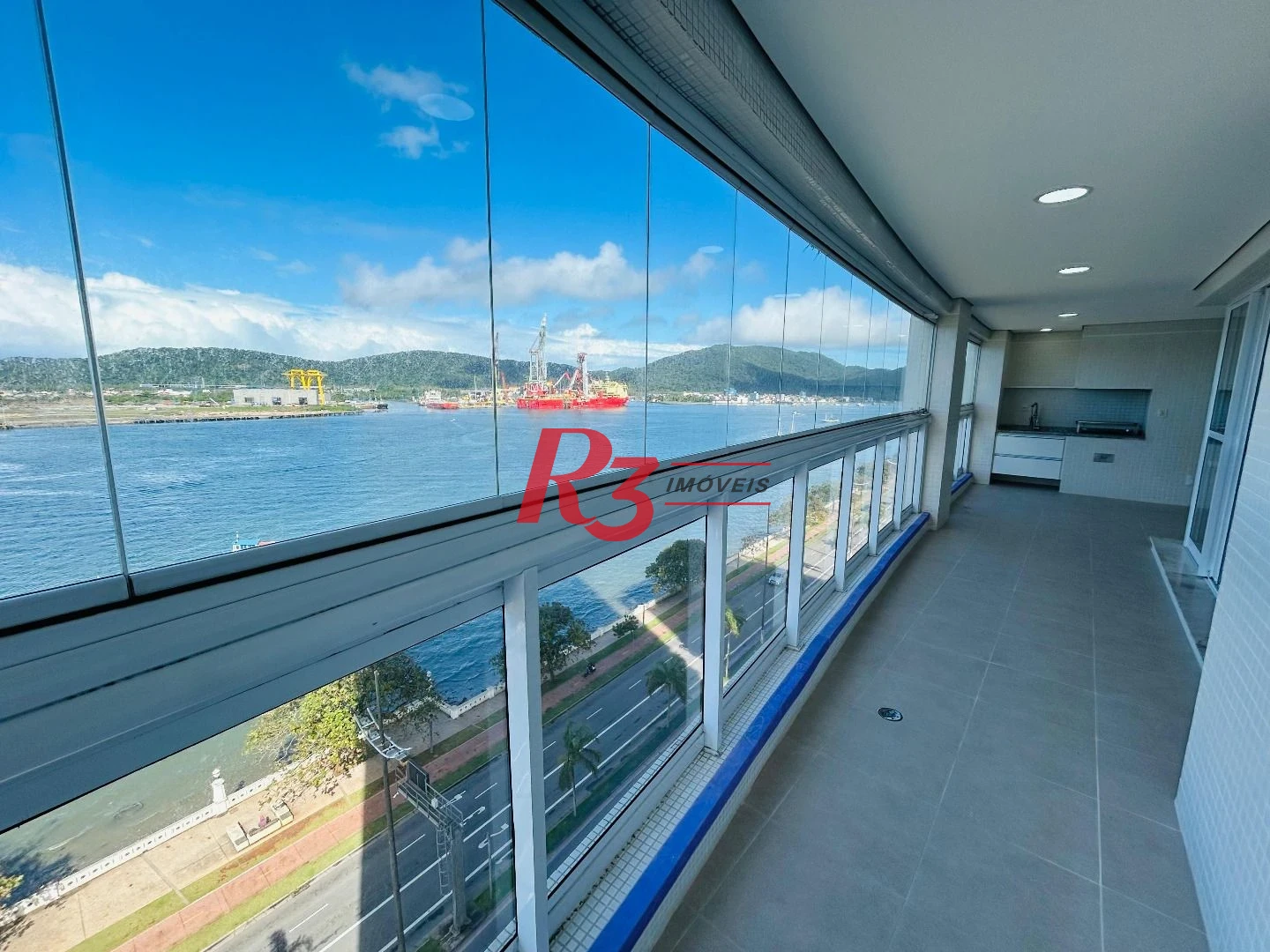 Apartamento com 3 dormitórios, 189 m² - venda por R$ 2.350.000,00 ou aluguel por R$ 15.000,00/mês - Ponta da Praia - Santos/SP