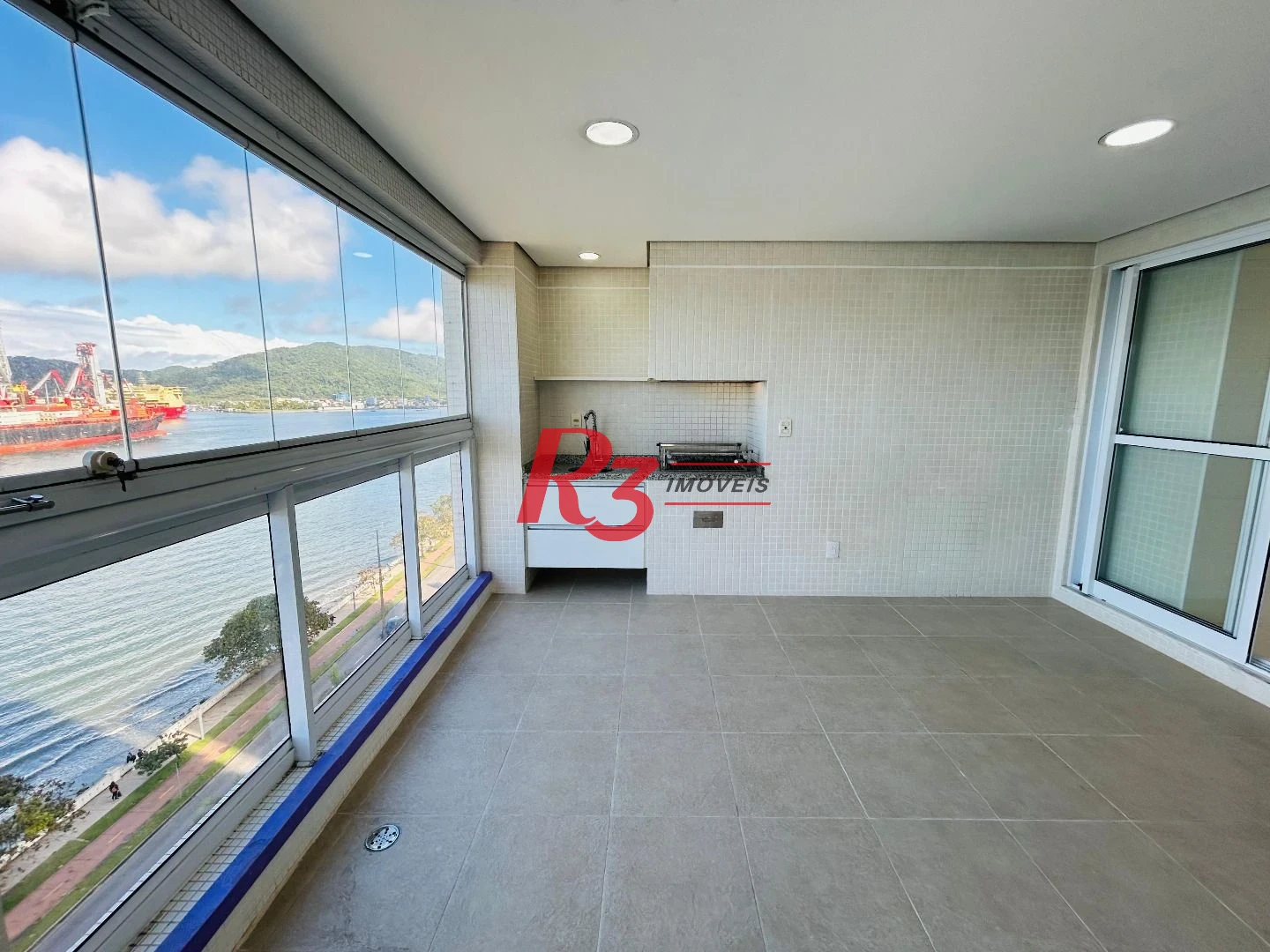 Apartamento com 3 dormitórios, 189 m² - venda por R$ 2.350.000,00 ou aluguel por R$ 15.000,00/mês - Ponta da Praia - Santos/SP