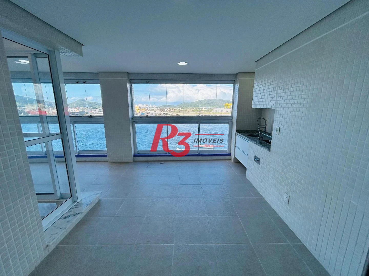Apartamento com 3 dormitórios, 189 m² - venda por R$ 2.350.000,00 ou aluguel por R$ 15.000,00/mês - Ponta da Praia - Santos/SP