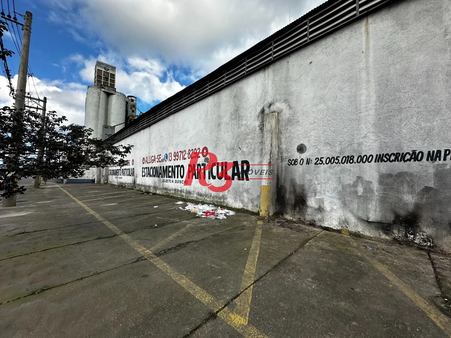Terreno para alugar, 300 m² por R$ 3.000,00/mês - Paquetá - Santos/SP