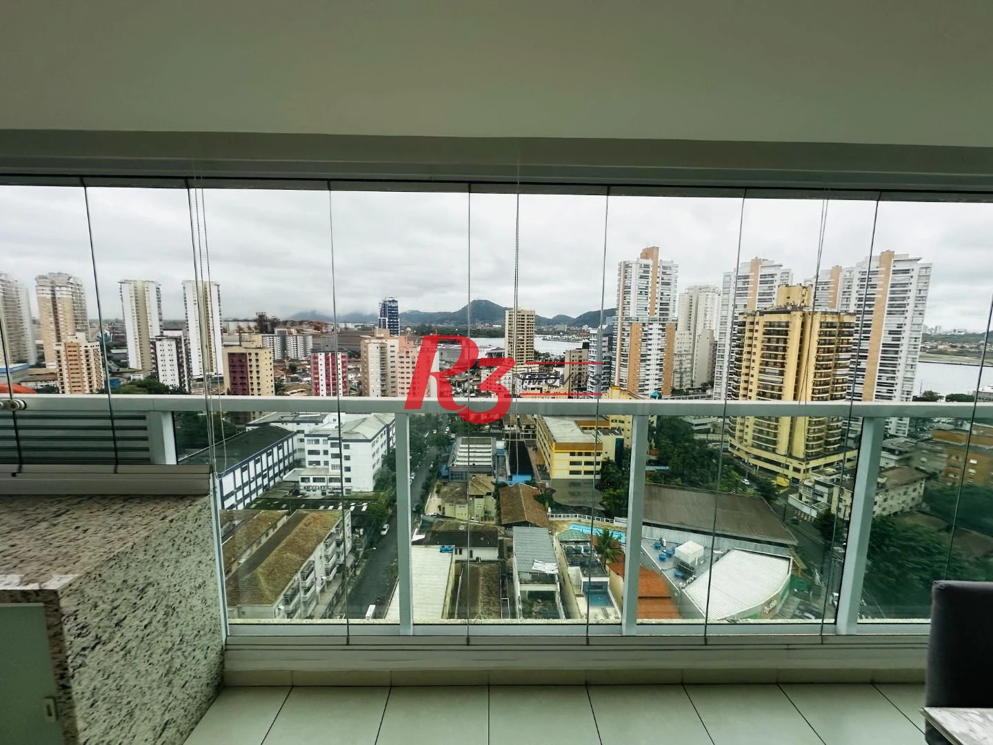 Studio com 1 dormitório para alugar, 49 m² por R$ 4.900,02/mês - Ponta da Praia - Santos/SP