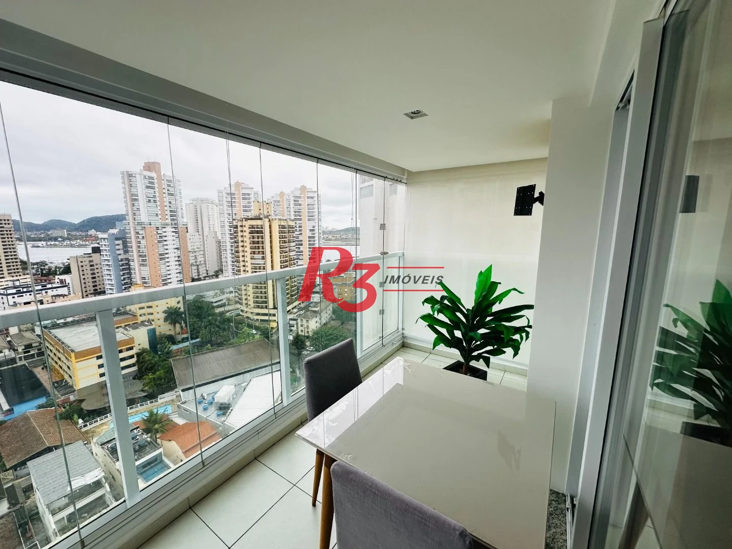 Studio com 1 dormitório para alugar, 49 m² por R$ 4.900,02/mês - Ponta da Praia - Santos/SP