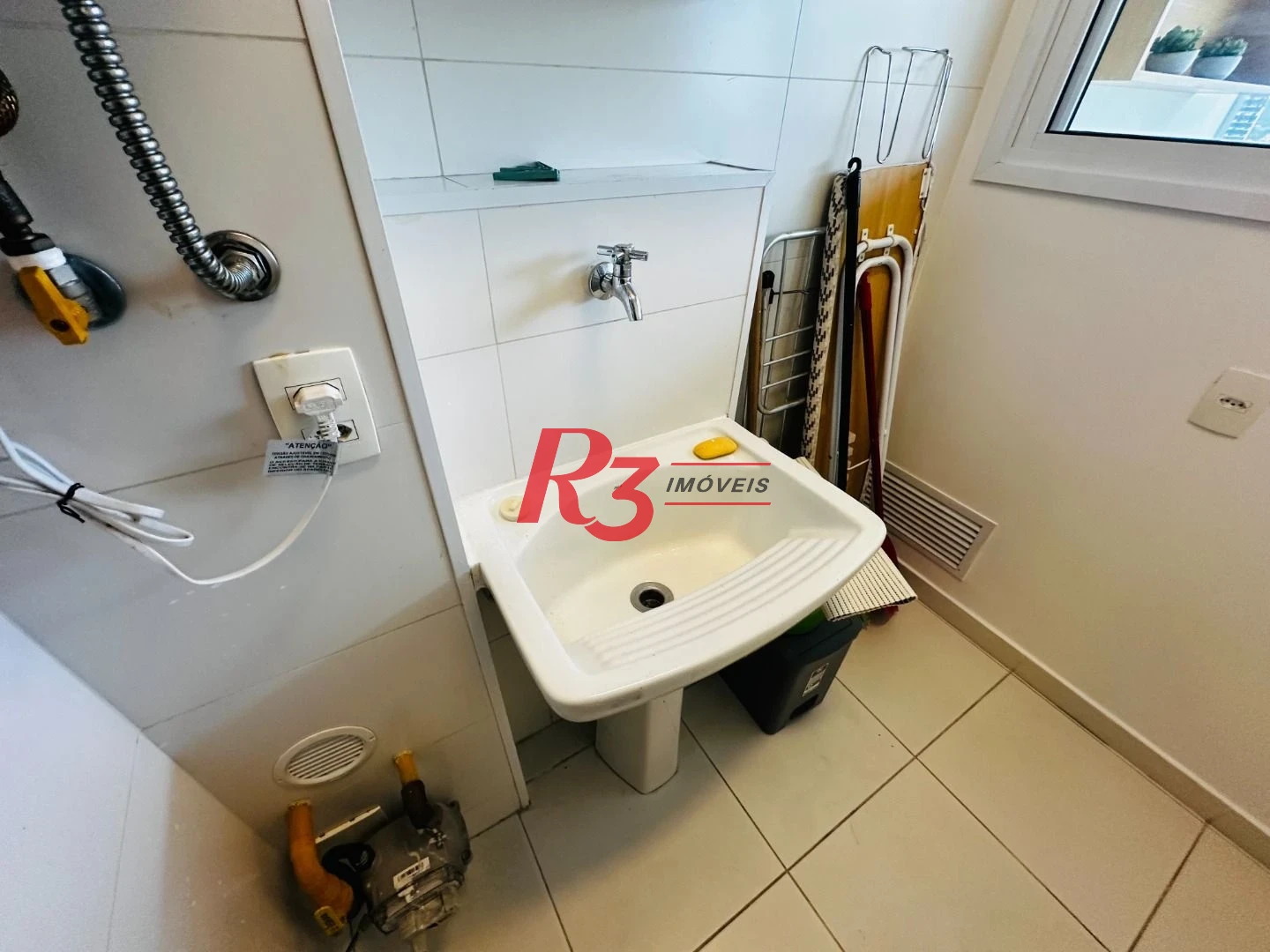 Studio com 1 dormitório para alugar, 49 m² por R$ 4.900,02/mês - Ponta da Praia - Santos/SP