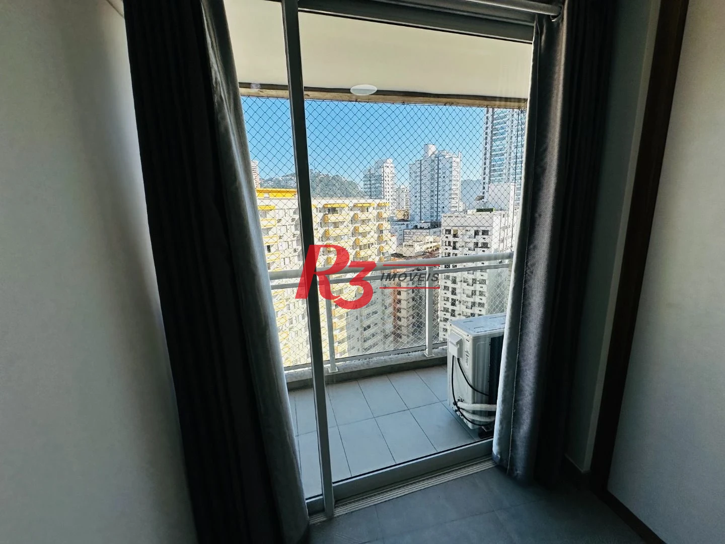 Apartamento com 1 dormitório para alugar, 60 m² por R$ 5.500,00/mês - Pompéia - Santos/SP