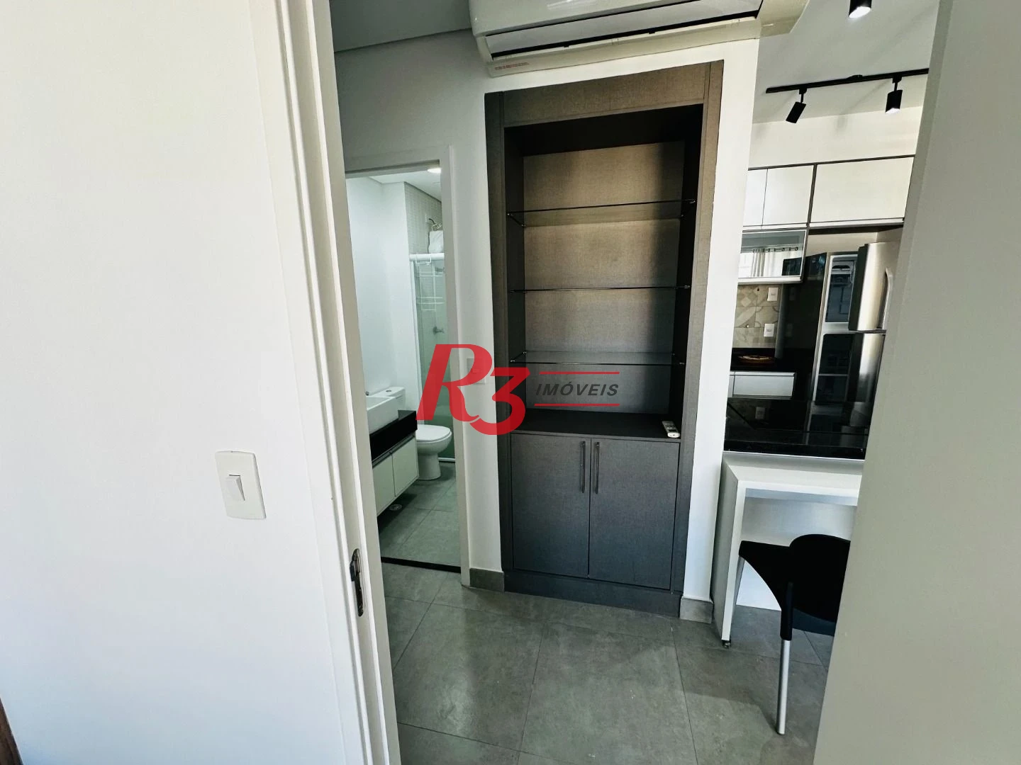 Apartamento com 1 dormitório para alugar, 60 m² por R$ 5.500,00/mês - Pompéia - Santos/SP
