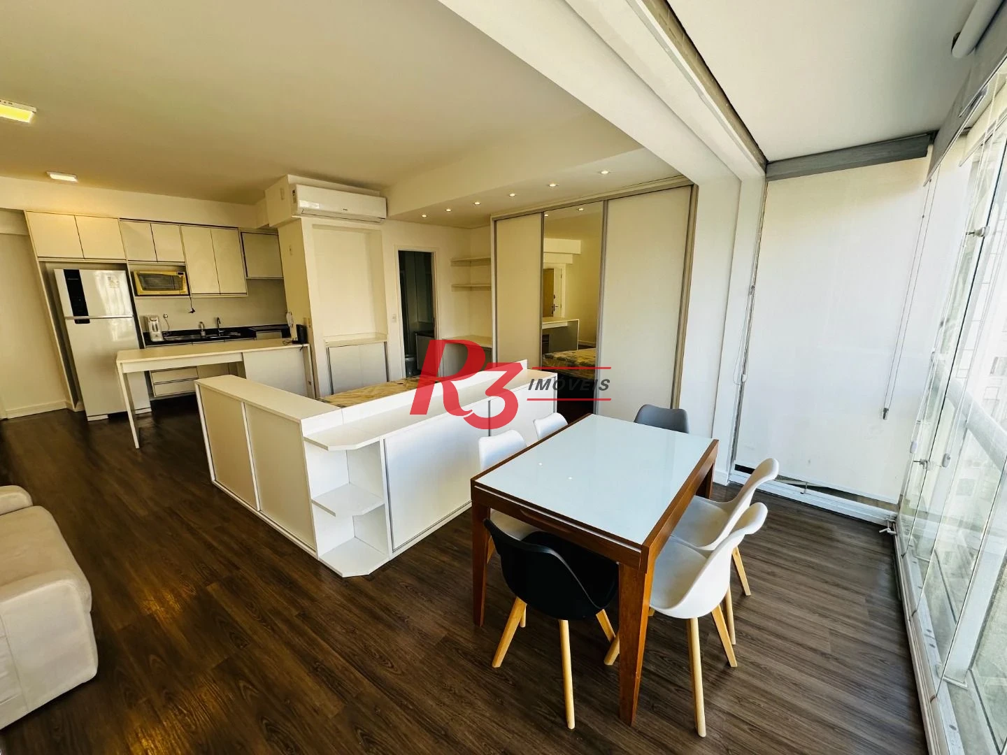 Apartamento com 1 dormitório para alugar, 50 m² por R$ 5.000,00/mês - Pompéia - Santos/SP
