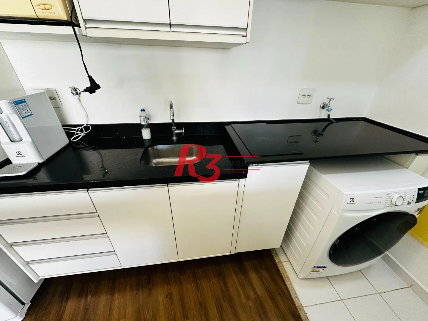 Apartamento com 1 dormitório para alugar, 50 m² por R$ 5.000,00/mês - Pompéia - Santos/SP