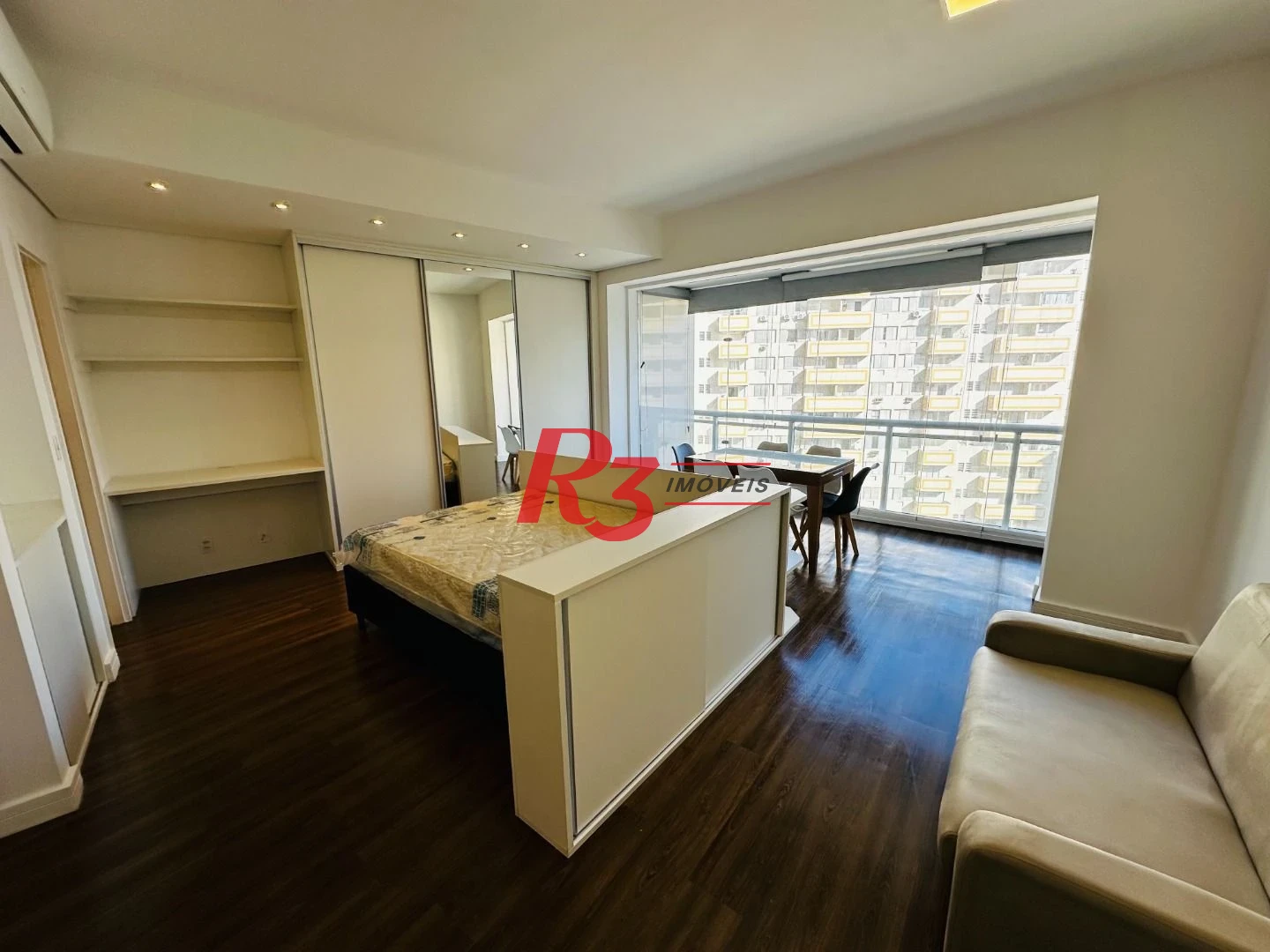 Apartamento com 1 dormitório para alugar, 50 m² por R$ 5.000,00/mês - Pompéia - Santos/SP