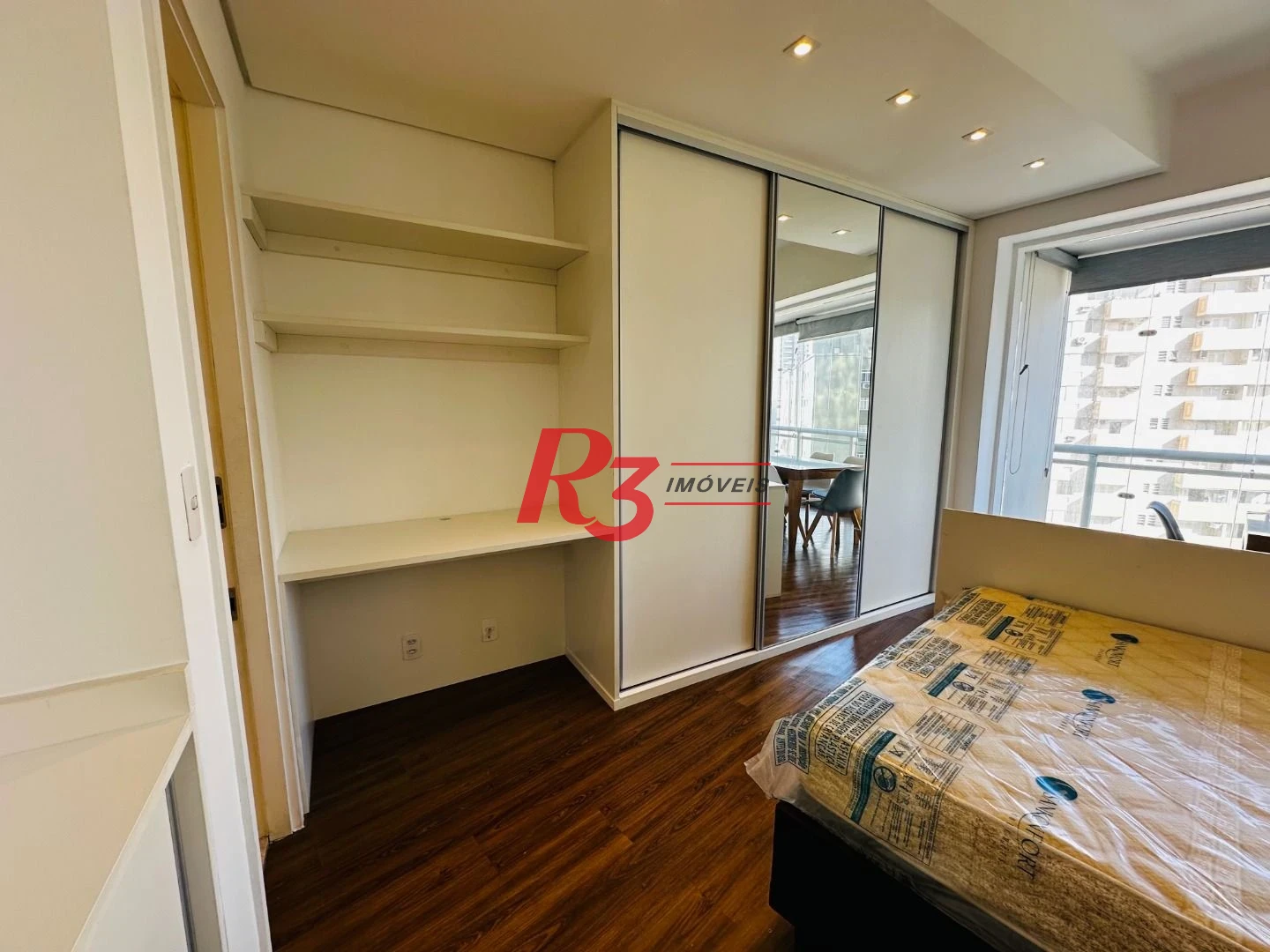 Apartamento com 1 dormitório para alugar, 50 m² por R$ 5.000,00/mês - Pompéia - Santos/SP
