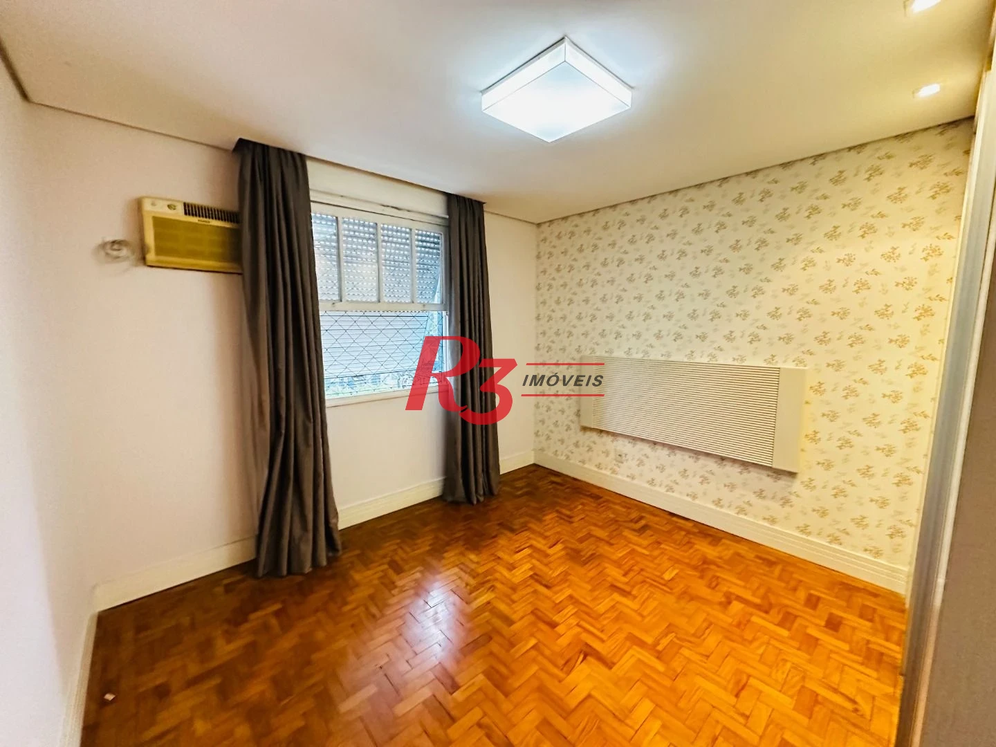 Apartamento com 2 dormitórios à venda, 110 m² por R$ 530.000,00 - Embaré - Santos/SP