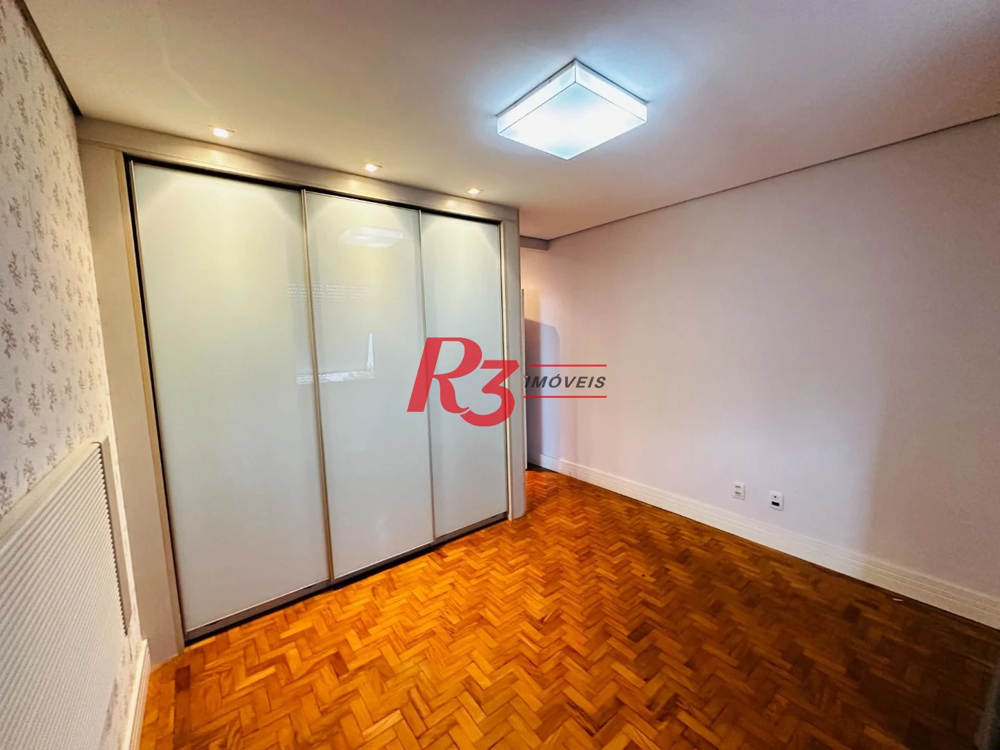Apartamento com 2 dormitórios à venda, 110 m² por R$ 530.000,00 - Embaré - Santos/SP