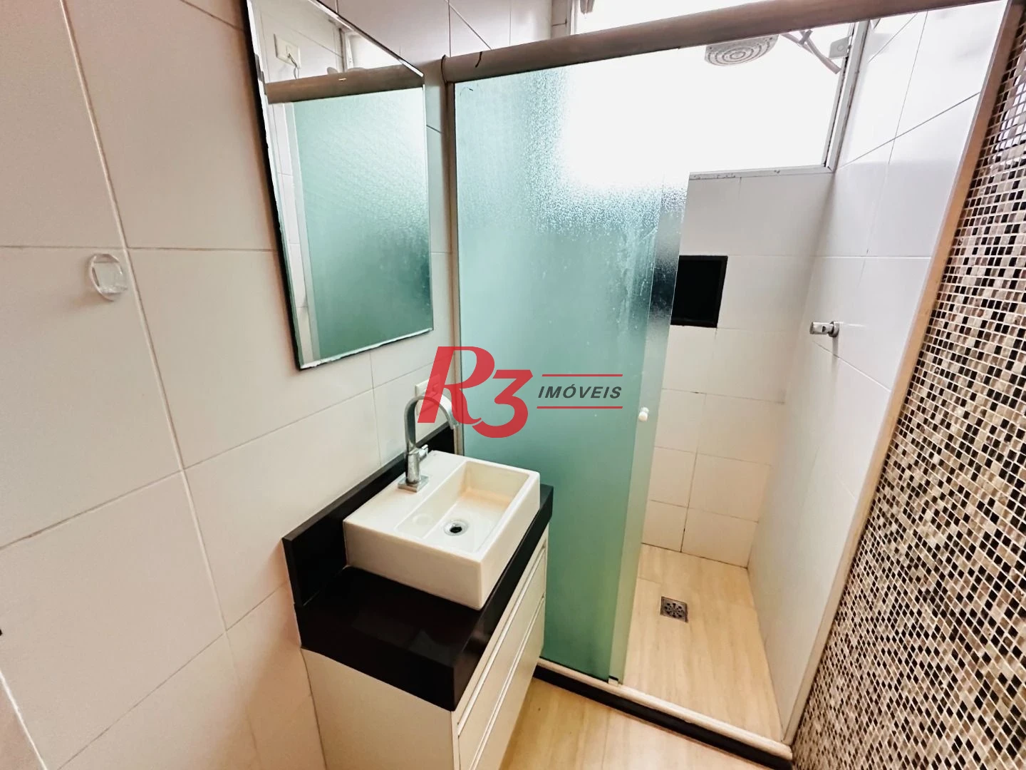 Apartamento com 2 dormitórios à venda, 110 m² por R$ 530.000,00 - Embaré - Santos/SP
