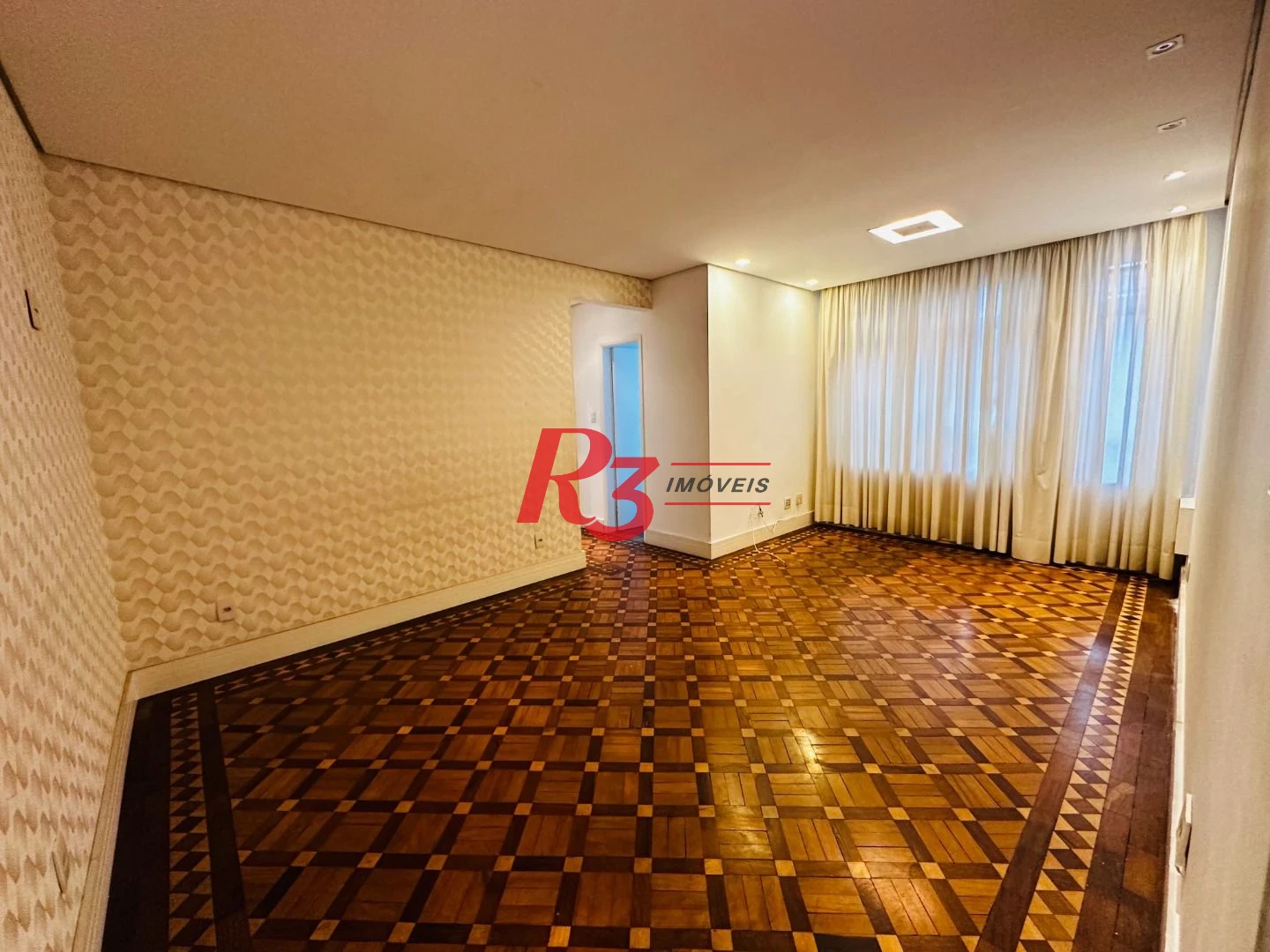 Apartamento com 2 dormitórios à venda, 110 m² por R$ 530.000,00 - Embaré - Santos/SP
