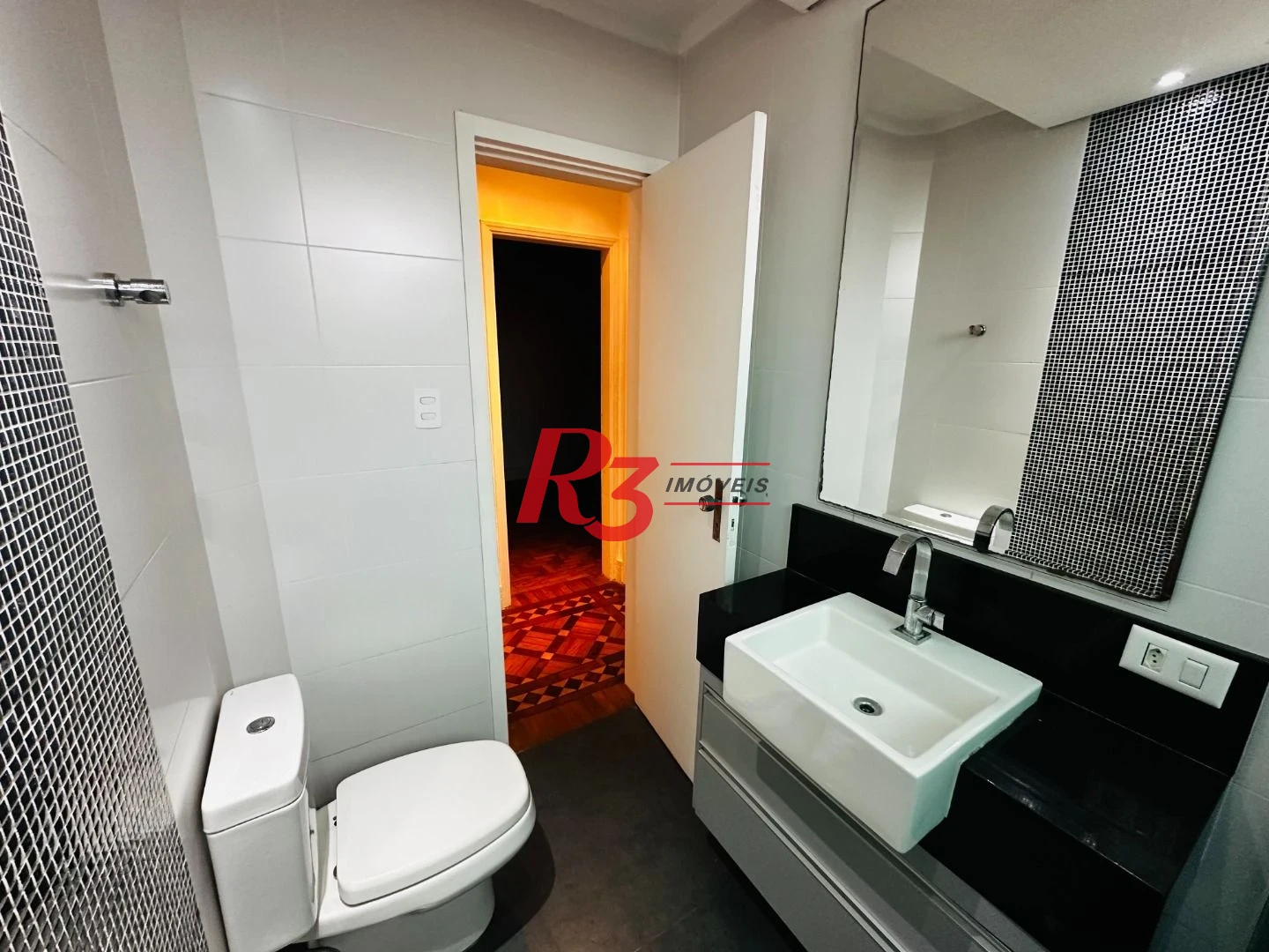 Apartamento com 2 dormitórios à venda, 110 m² por R$ 530.000,00 - Embaré - Santos/SP