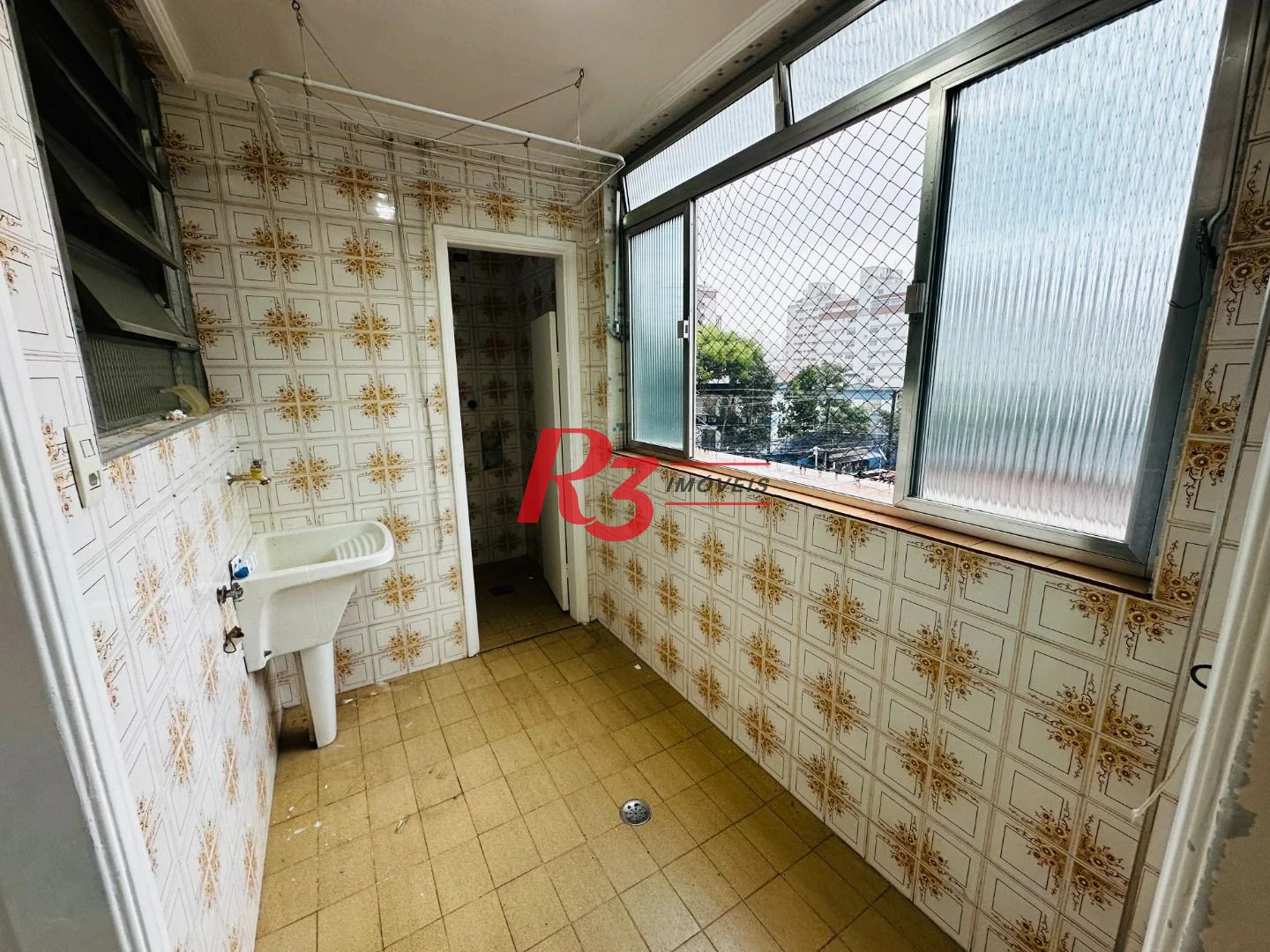 Apartamento com 2 dormitórios à venda, 110 m² por R$ 530.000,00 - Embaré - Santos/SP